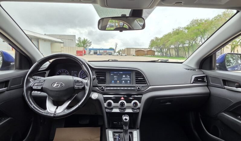 2020 Hyundai Elantra Preferred Sedan full