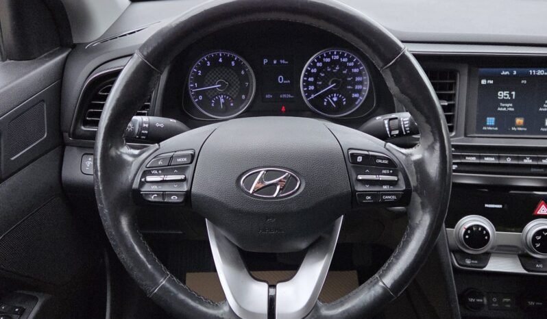 2020 Hyundai Elantra Preferred Sedan full