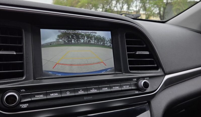 2020 Hyundai Elantra Preferred Sedan full