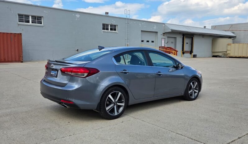 2017 Kia Forte EX Sedan full