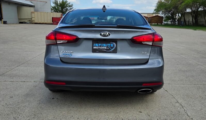 2017 Kia Forte EX Sedan full