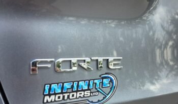 2017 Kia Forte EX Sedan full