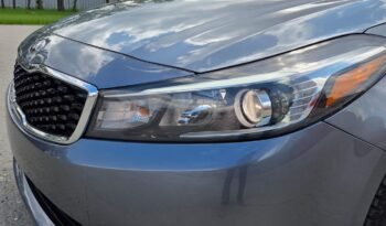 2017 Kia Forte EX Sedan full