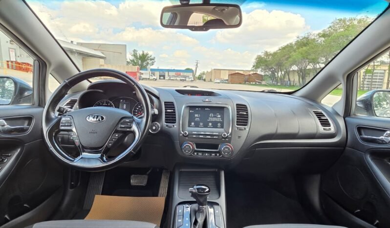 2017 Kia Forte EX Sedan full