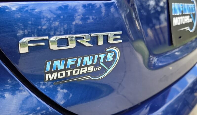 2020 Kia Forte EX Sedan full