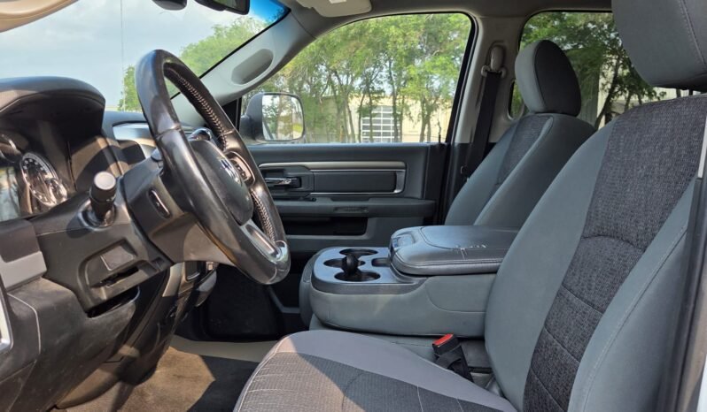 2018 Ram 2500 SLT Heavy Duty CrewCab 4WD Long Box full
