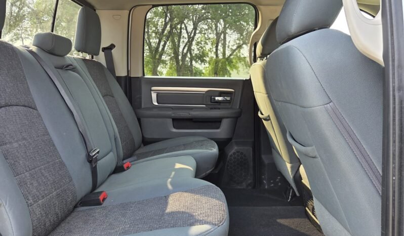 2018 Ram 2500 SLT Heavy Duty CrewCab 4WD Long Box full