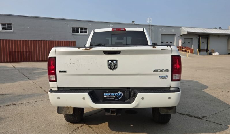 2018 Ram 2500 SLT Heavy Duty CrewCab 4WD Long Box full