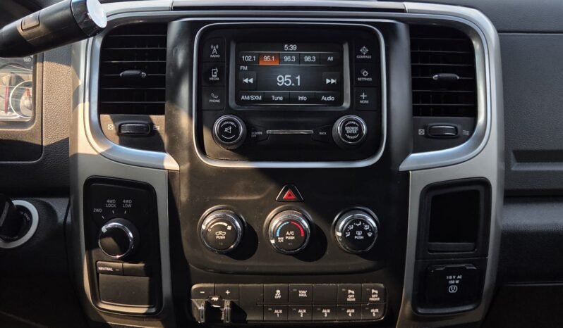 2018 Ram 2500 SLT Heavy Duty CrewCab 4WD Long Box full