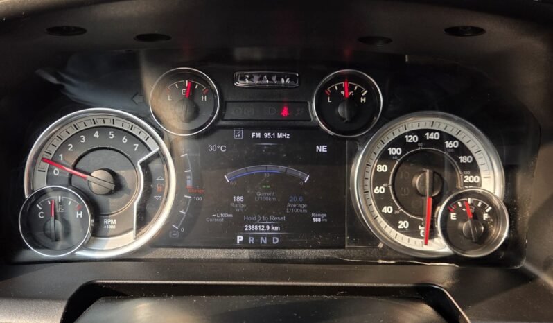 2018 Ram 2500 SLT Heavy Duty CrewCab 4WD Long Box full