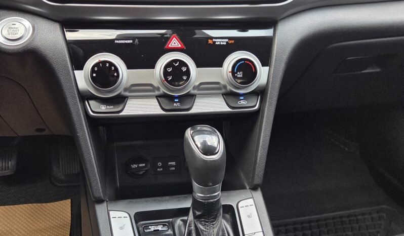 2020 Hyundai Elantra Preferred SEL Sedan full