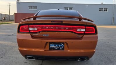 2011 Dodge Charger R/T Hemi Sedan