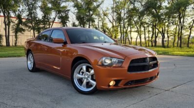 2011 Dodge Charger R/T Hemi Sedan