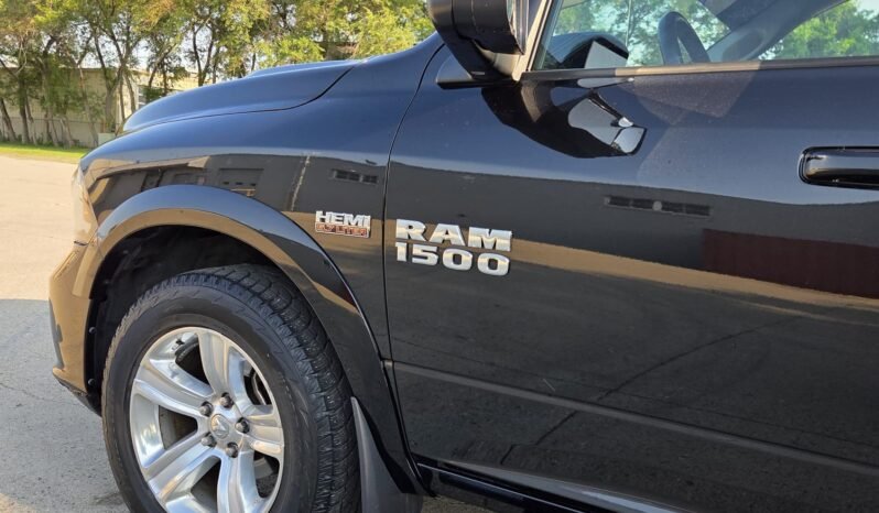 2017 Ram 1500 Sport Crew Cab 4WD full