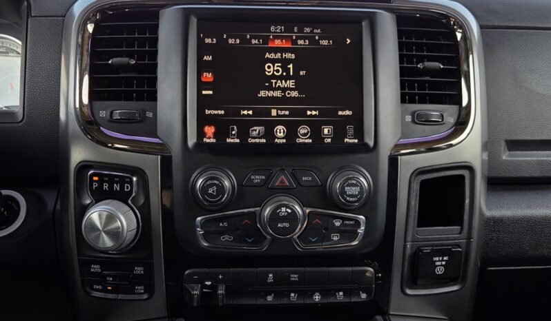 2017 Ram 1500 Sport Crew Cab 4WD full