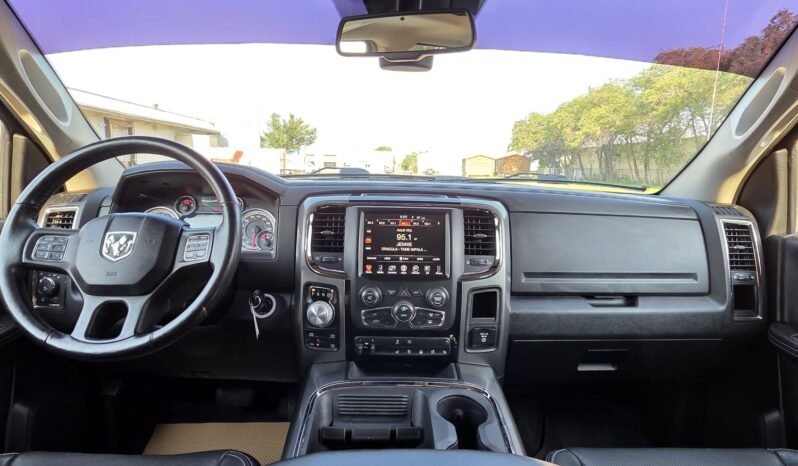 2017 Ram 1500 Sport Crew Cab 4WD full