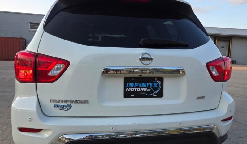 2019 Nissan Pathfinder S 4WD 7 Passenger full