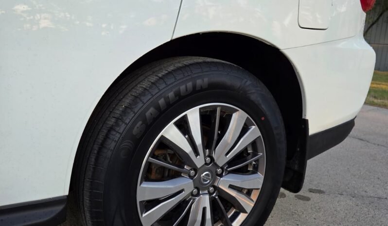 2019 Nissan Pathfinder S 4WD 7 Passenger full