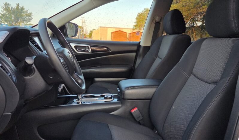 2019 Nissan Pathfinder S 4WD 7 Passenger full