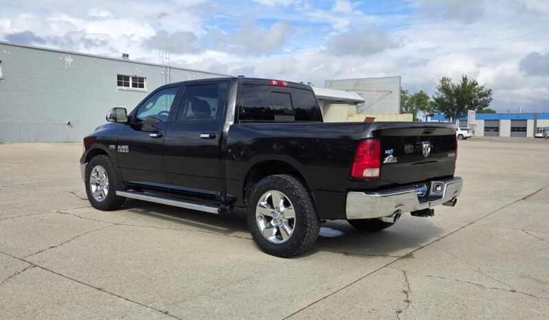 2015 Ram 1500 Big Horn 4WD CrewCab full