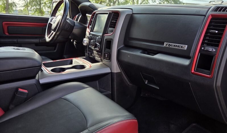 2016 Ram 1500 Rebel 4WD CrewCab full