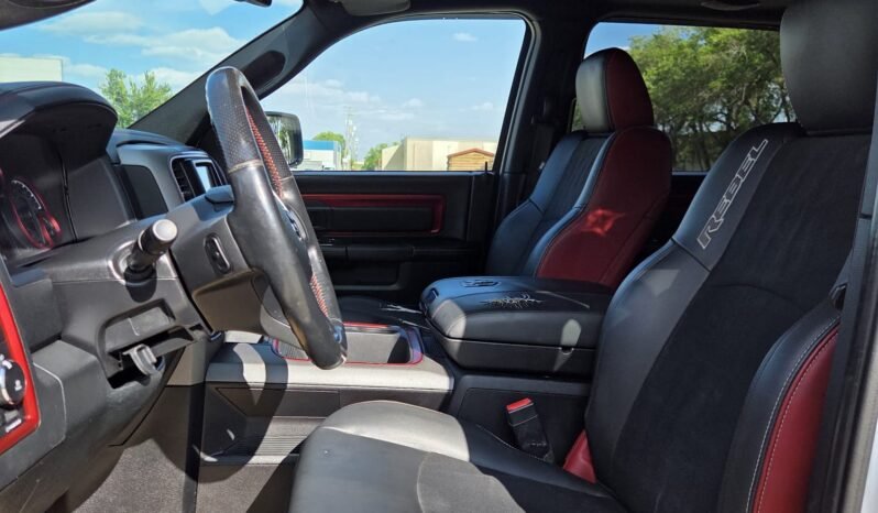 2016 Ram 1500 Rebel 4WD CrewCab full