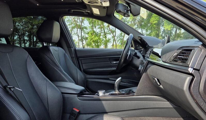 2014 BMW 335i Xdrive M Package AWD Sedan full
