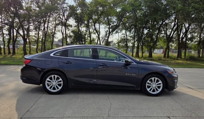 2017 Chevy Malibu LT Sedan full