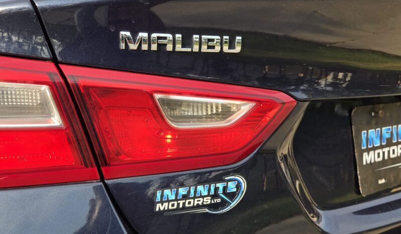 2017 Chevy Malibu LT Sedan full