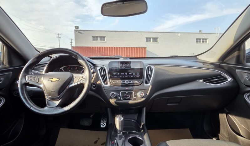 2017 Chevy Malibu LT Sedan full