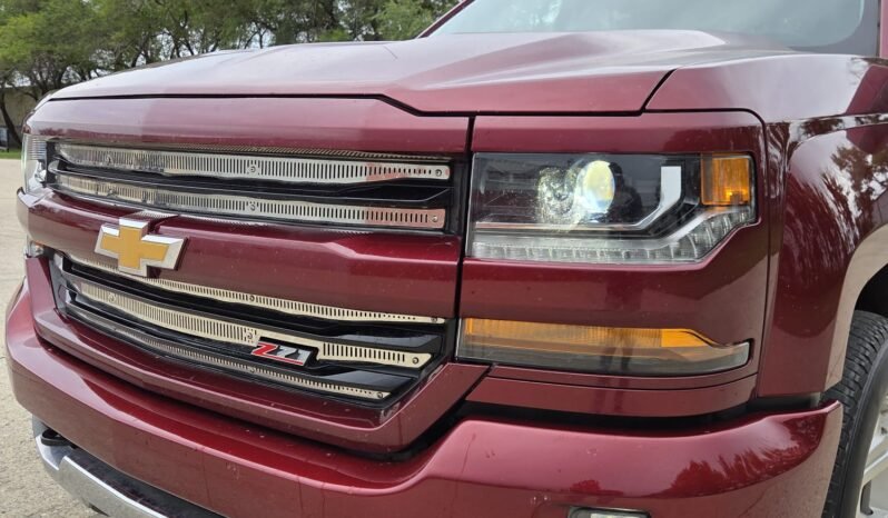2017 Chevy Silverado 1500 LT Z71 4WD Crew Cab full
