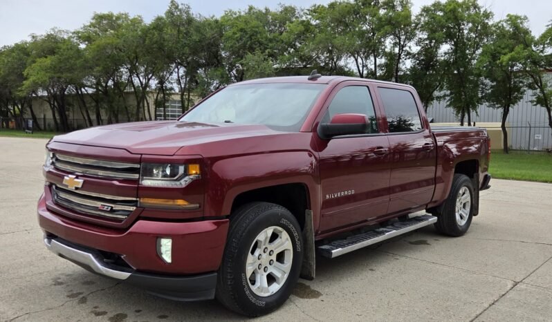 2017 Chevy Silverado 1500 LT Z71 4WD Crew Cab full
