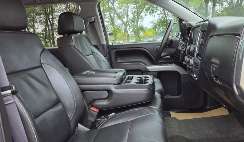 2017 Chevy Silverado 1500 LT Z71 4WD Crew Cab full