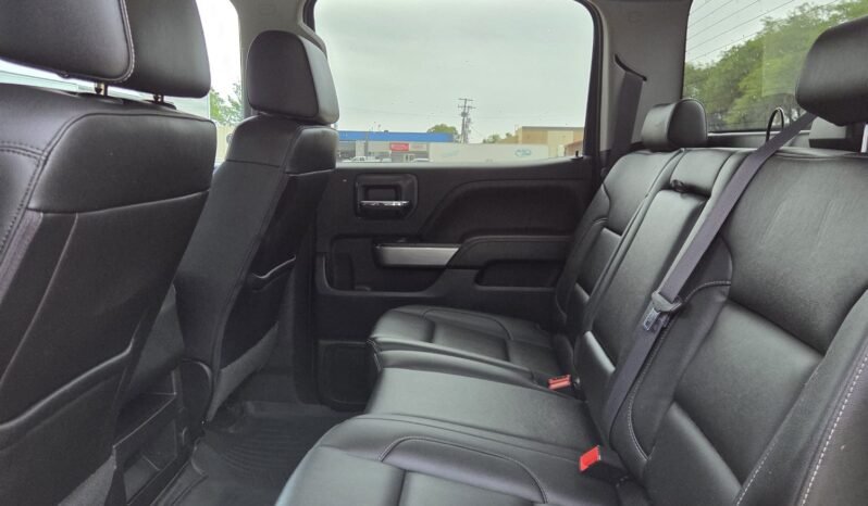 2017 Chevy Silverado 1500 LT Z71 4WD Crew Cab full
