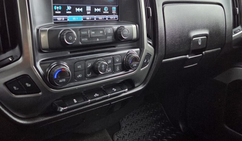 2017 Chevy Silverado 1500 LT Z71 4WD Crew Cab full