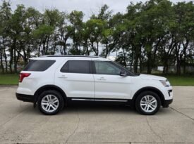2018 Ford Explorer XLT AWD 7 Passenger