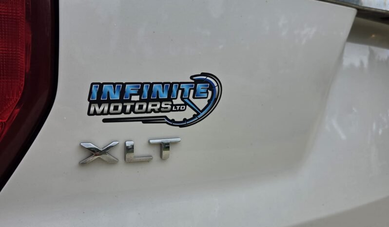 2018 Ford Explorer XLT AWD 7 Passenger full