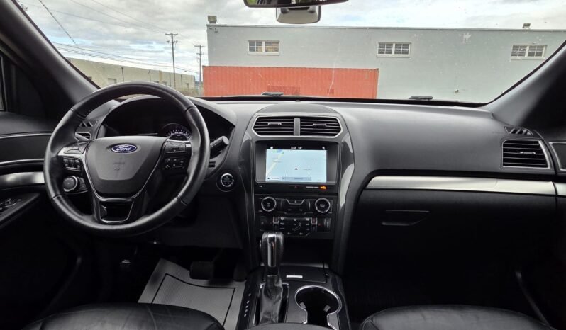 2018 Ford Explorer XLT AWD 7 Passenger full
