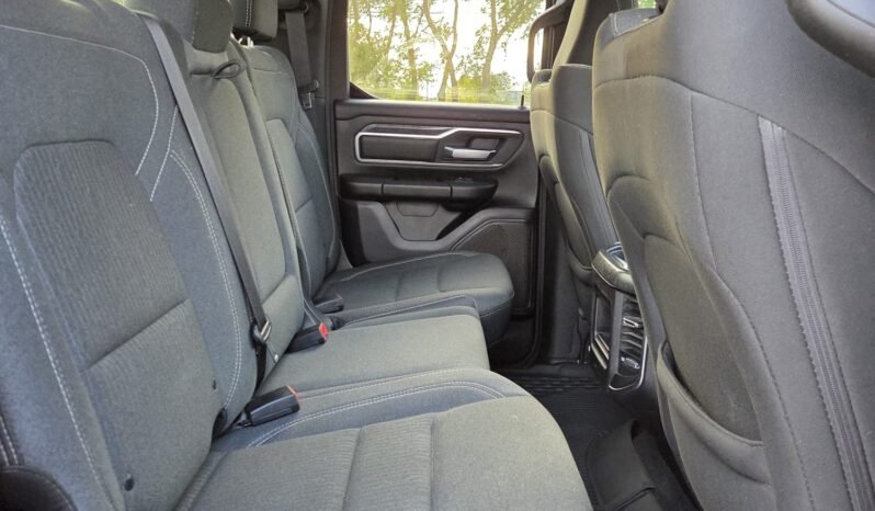 2019 Ram 1500 Big Horn Quad Cab 4WD full