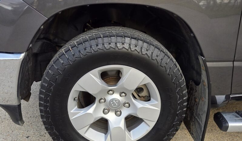 2019 Ram 1500 Big Horn Quad Cab 4WD full