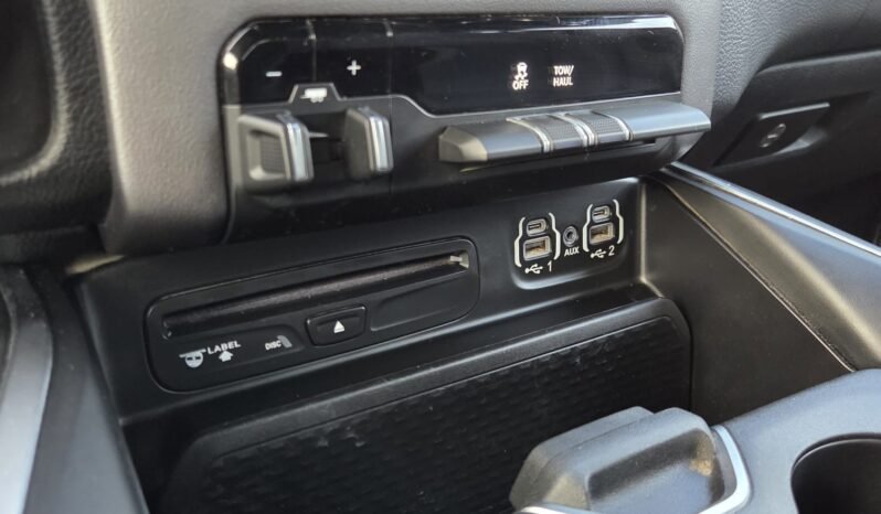 2019 Ram 1500 Big Horn Quad Cab 4WD full