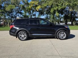 2021 Ford Explorer XLT AWD 7 Passenger