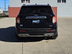2021 Ford Explorer XLT AWD 7 Passenger