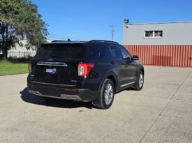 2021 Ford Explorer XLT AWD 7 Passenger