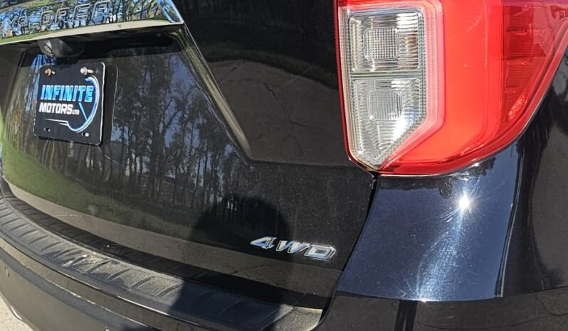2021 Ford Explorer XLT AWD 7 Passenger full