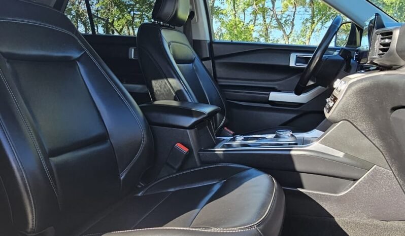2021 Ford Explorer XLT AWD 7 Passenger full