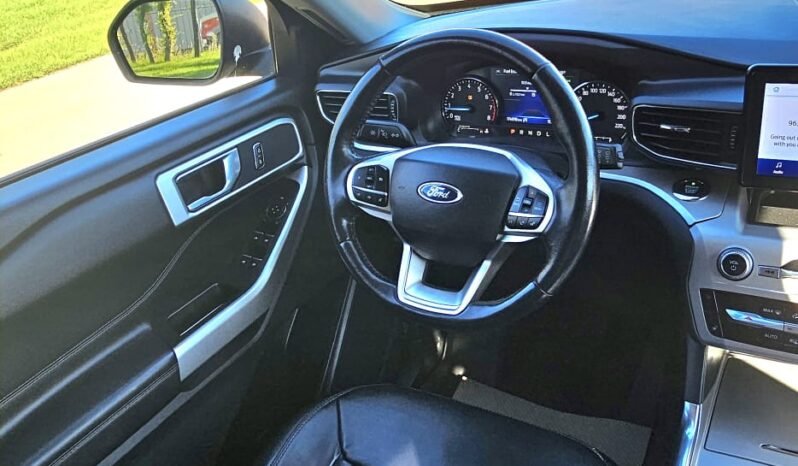 2021 Ford Explorer XLT AWD 7 Passenger full