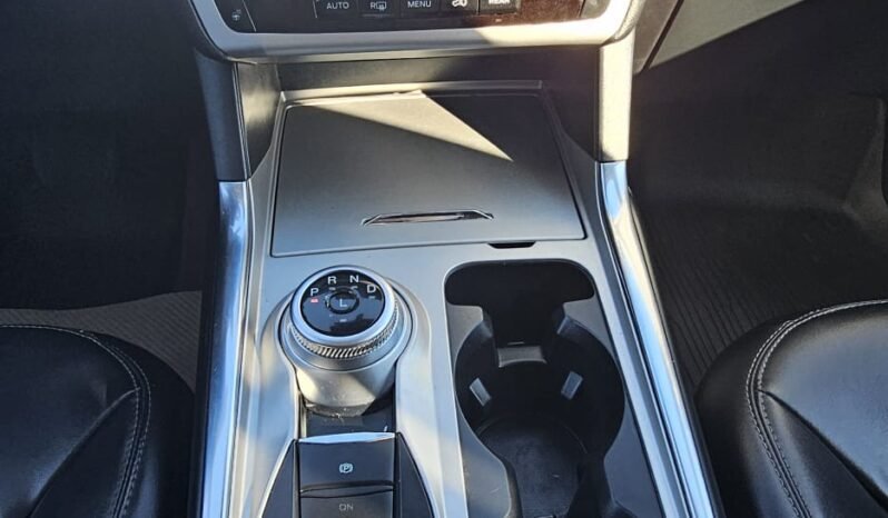 2021 Ford Explorer XLT AWD 7 Passenger full