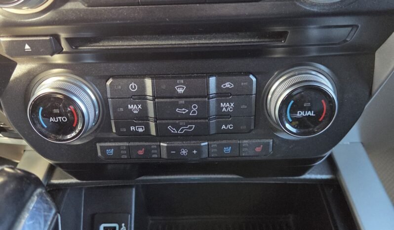 2017 Ford F150 Lariat Crew Cab 4WD V8 full