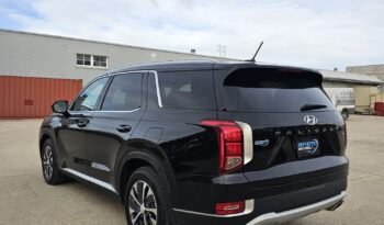 2022 Hyundai Palisade Essential AWD 8 passenger. full
